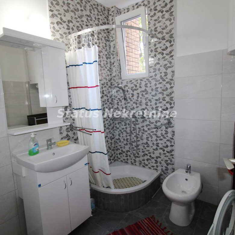 Dvoiposoban stan za izdavanje, Grbavica, Novi Sad, 59m², 450 €/mes