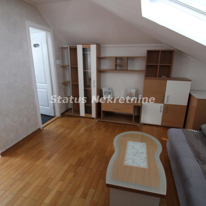 Dvosoban stan za izdavanje, Adamovićevo Naselje, Novi Sad, 45m², 3. sprat, 300 €/mes