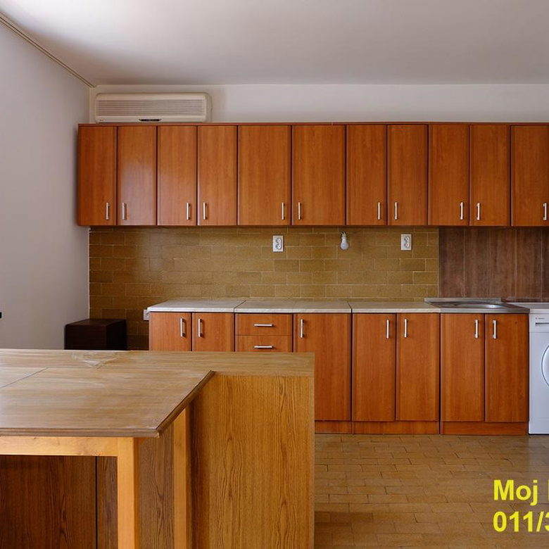 Lokal Izdavanje Beograd Kalvarija 160 m2