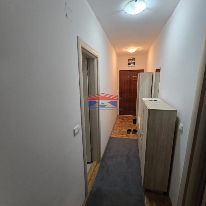 Jednoiposoban stan za izdavanje, Bulevar Evrope, Novi Sad, 41m², Prizemlje, 400 €/mes