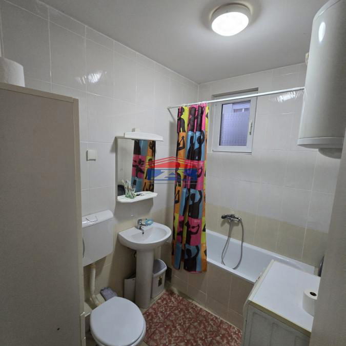 Jednoiposoban stan za izdavanje, Bulevar Evrope, Novi Sad, 41m², Prizemlje, 400 €/mes