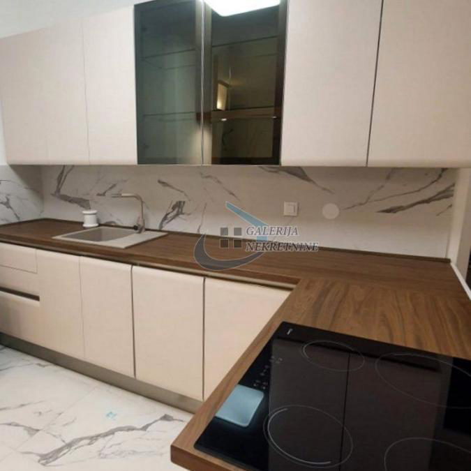 Stan Izdavanje Beograd Slavija 146 m2