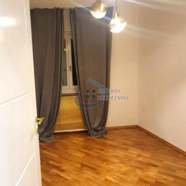 Petosoban stan za izdavanje, Slavija, Beograd, 146m², 1.500 €/mes
