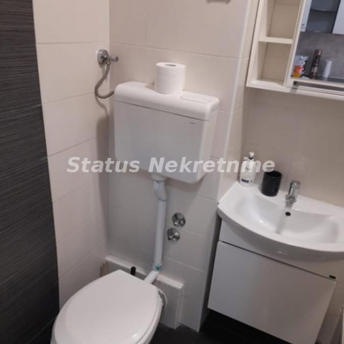Stan Izdavanje Novi Sad  28 m2