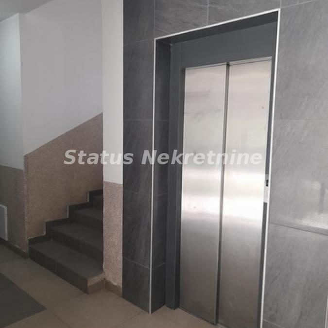Garsonjera za izdavanje, Novo Naselje, Novi Sad, 28m², 350 €/mes