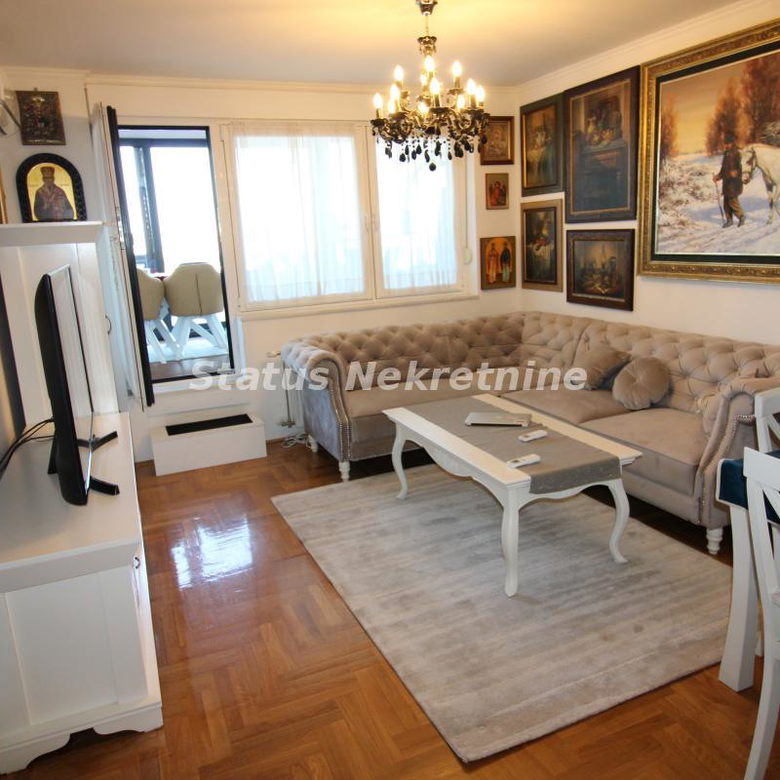 Stan Izdavanje Novi Sad  80 m2