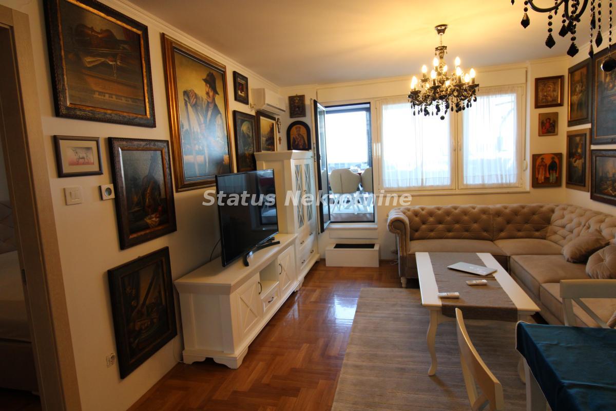 Stan Izdavanje Novi Sad  80 m2