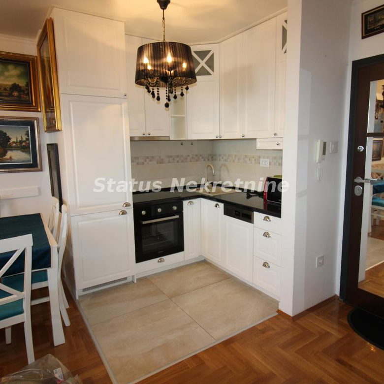 Stan Izdavanje Novi Sad  80 m2