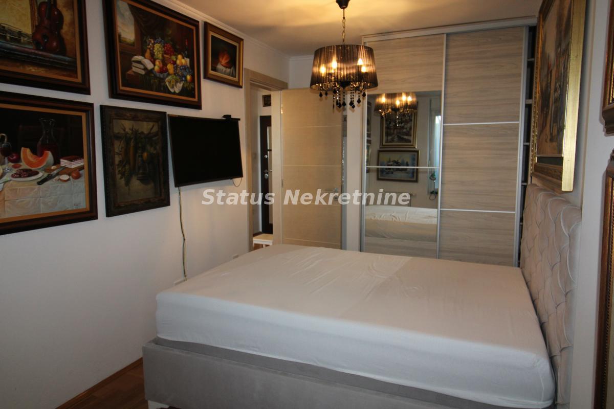 Stan Izdavanje Novi Sad  80 m2