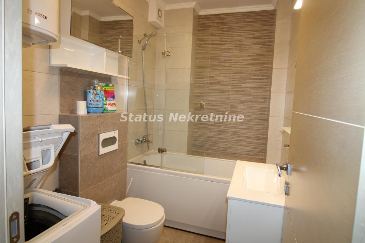 Dvosoban stan za izdavanje, Bulevar Oslobođenja, Novi Sad, 80m², 1.100 €/mes