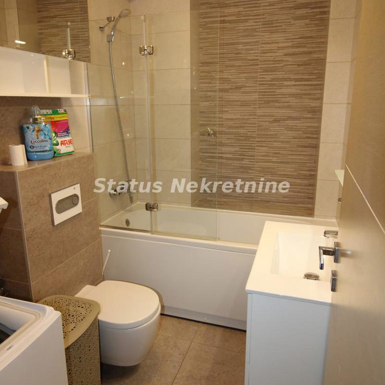 Dvosoban stan za izdavanje, Bulevar Oslobođenja, Novi Sad, 80m², 1.100 €/mes