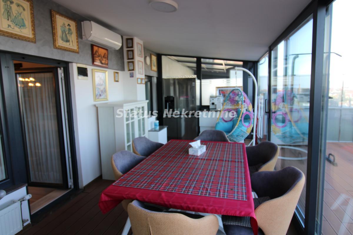 Dvosoban stan za izdavanje, Bulevar Oslobođenja, Novi Sad, 80m², 1.100 €/mes