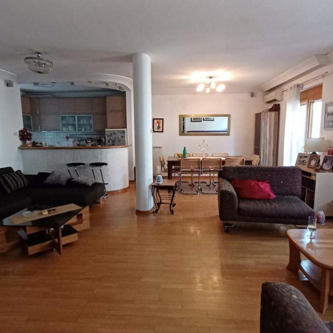 Stan Prodaja Beograd Kalenić 123 m2