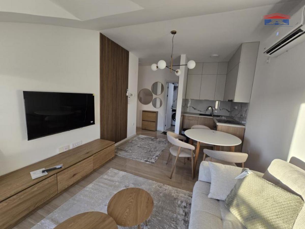 Jednoiposoban stan za izdavanje, Železnička Stanica, Novi Sad, 60m², 700 €/mes
