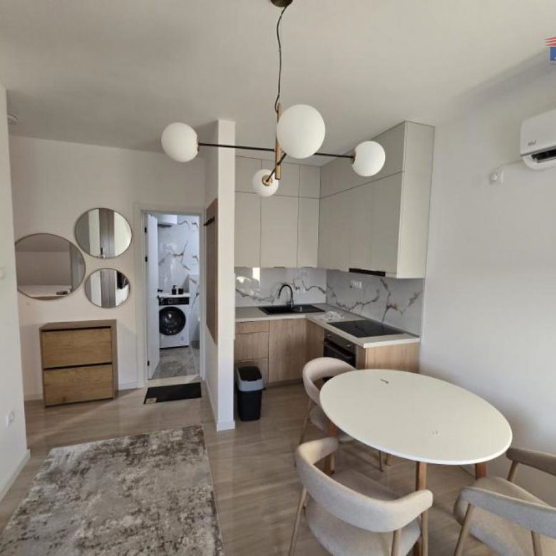 Stan Izdavanje Novi Sad Železnička Stanica 60 m2