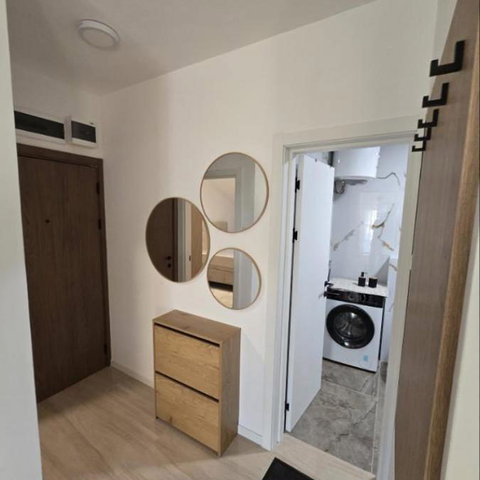 Stan Izdavanje Novi Sad Železnička Stanica 60 m2