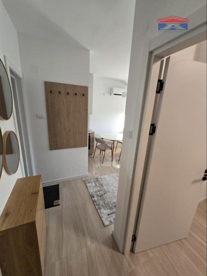 Stan Izdavanje Novi Sad Železnička Stanica 60 m2