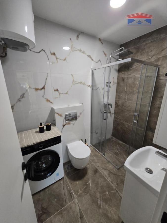 Jednoiposoban stan za izdavanje, Železnička Stanica, Novi Sad, 60m², 700 €/mes