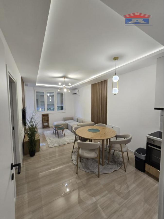 Stan Izdavanje Novi Sad Železnička Stanica 60 m2