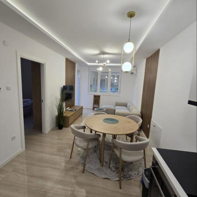 Stan Izdavanje Novi Sad Železnička Stanica 60 m2