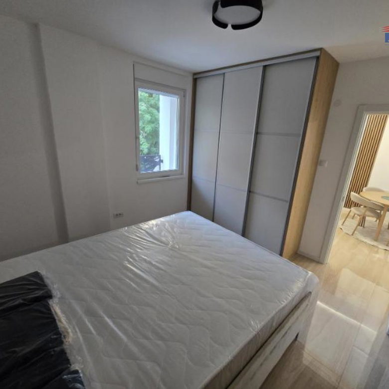 Stan Izdavanje Novi Sad Železnička Stanica 60 m2