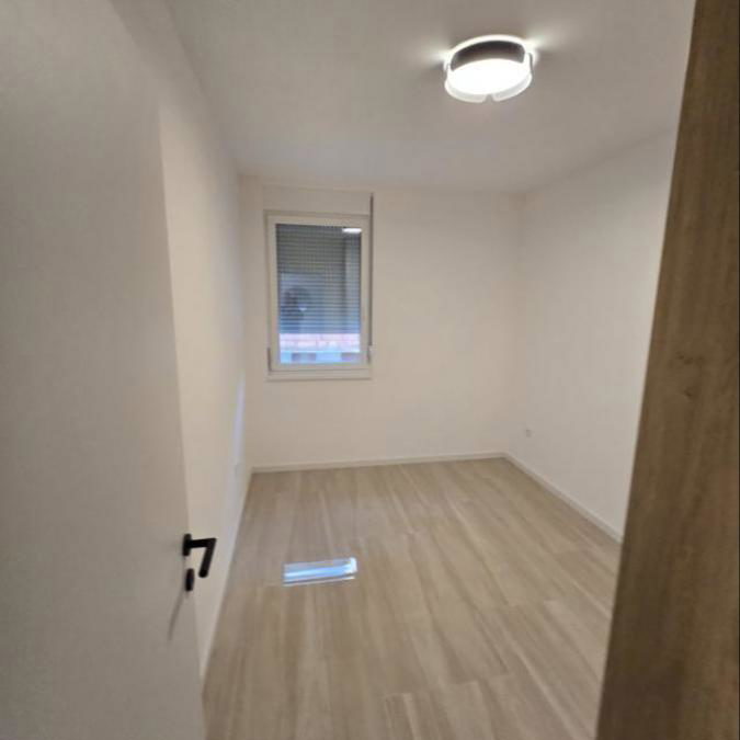 Stan Izdavanje Novi Sad Železnička Stanica 60 m2