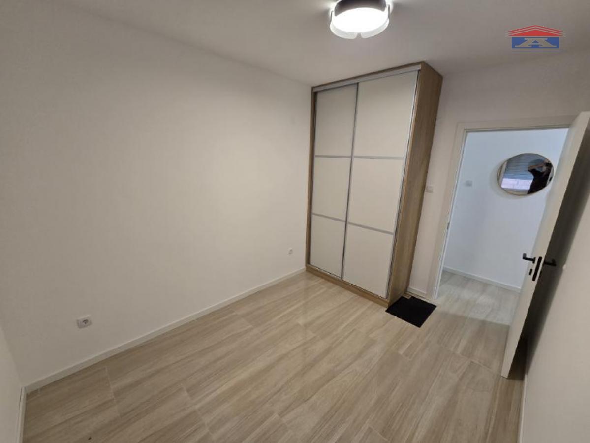 Dvoiposoban stan za izdavanje, Železnička Stanica, Novi Sad, 60m², 800 €/mes