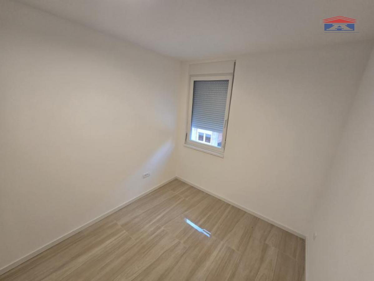 Dvoiposoban stan za izdavanje, Železnička Stanica, Novi Sad, 60m², 800 €/mes