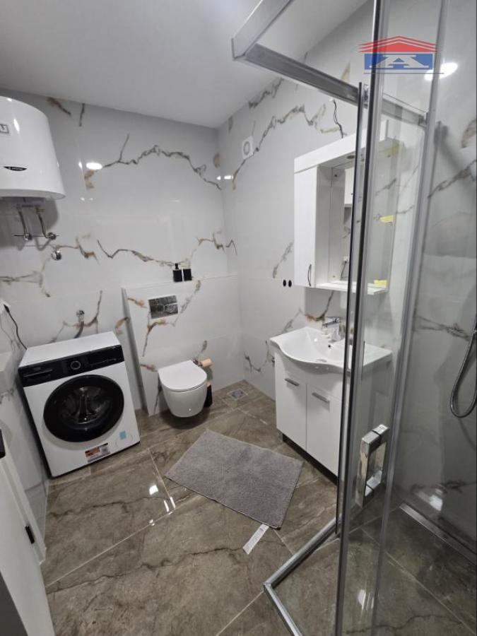 Dvoiposoban stan za izdavanje, Železnička Stanica, Novi Sad, 60m², 800 €/mes