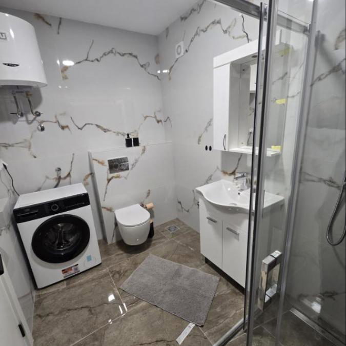 Dvoiposoban stan za izdavanje, Železnička Stanica, Novi Sad, 60m², 800 €/mes