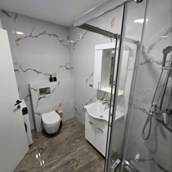 Dvoiposoban stan za izdavanje, Železnička Stanica, Novi Sad, 60m², 800 €/mes