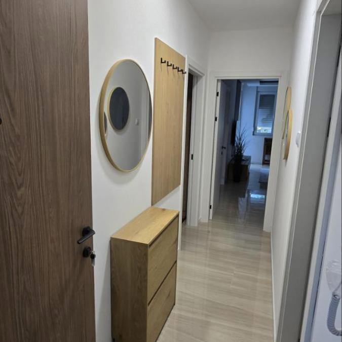 Dvoiposoban stan za izdavanje, Železnička Stanica, Novi Sad, 60m², 800 €/mes