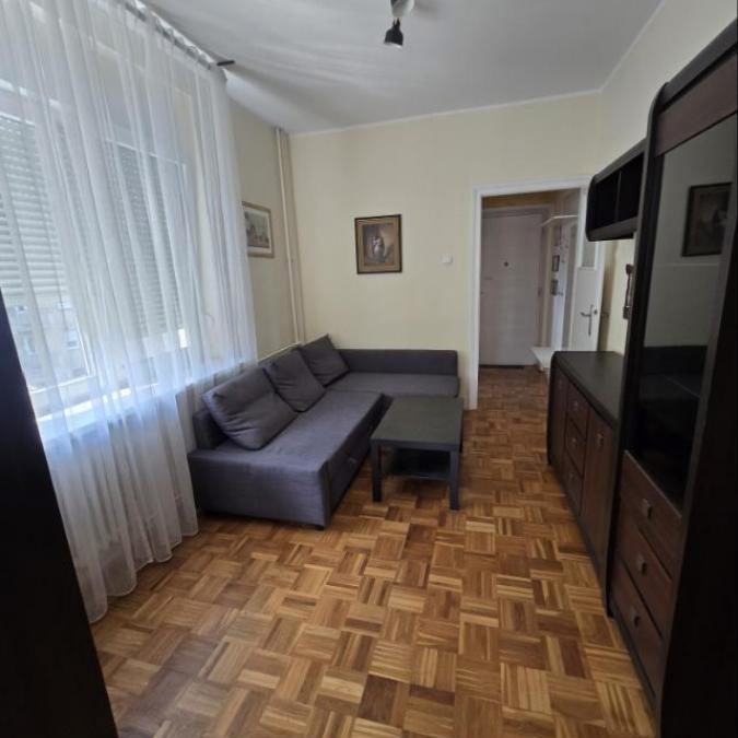 Stan Izdavanje Novi Sad  49 m2