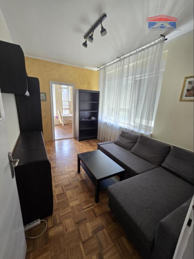Stan Izdavanje Novi Sad  49 m2