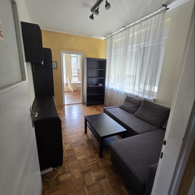 Stan Izdavanje Novi Sad  49 m2
