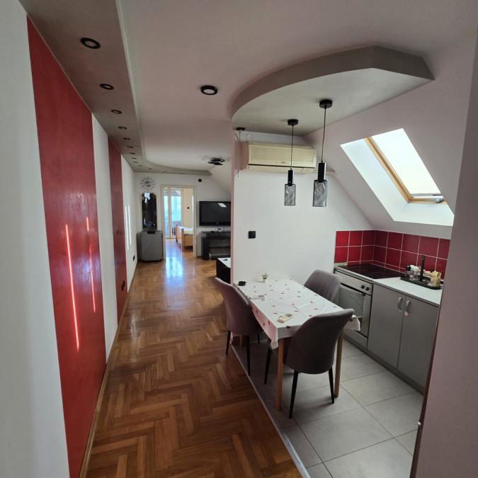 Stan Izdavanje Novi Sad  51 m2