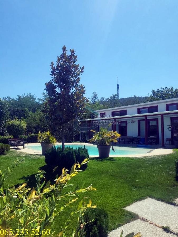 index Kuća na prodaju, Avala, Beograd, 190m², 600.000 €