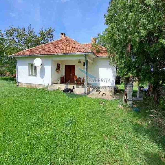 Kuća na prodaju, Amerić, Beograd, 104m², 250.000 €