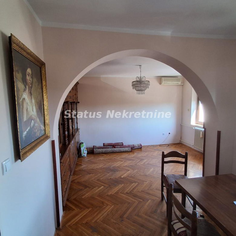 Stan Izdavanje Novi Sad  57 m2