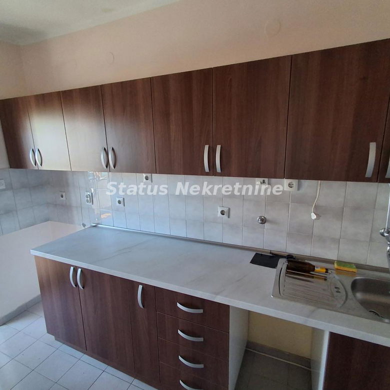 Stan Izdavanje Novi Sad  57 m2