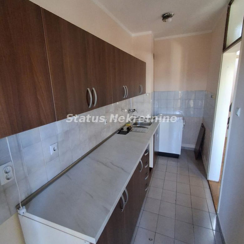 Dvosoban stan za izdavanje, Bulevar Oslobođenja, Novi Sad, 57m², 400 €/mes