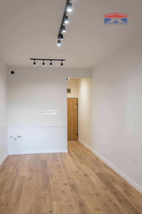 Garsonjera na prodaju, Bulevar Oslobođenja, Novi Sad, 27m², 99.900 €