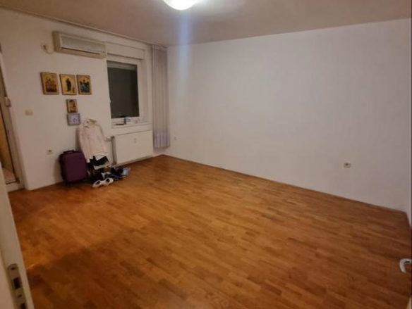Stan Izdavanje Novi Sad  40 m2
