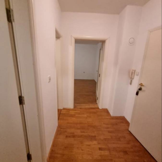 Stan Izdavanje Novi Sad  40 m2