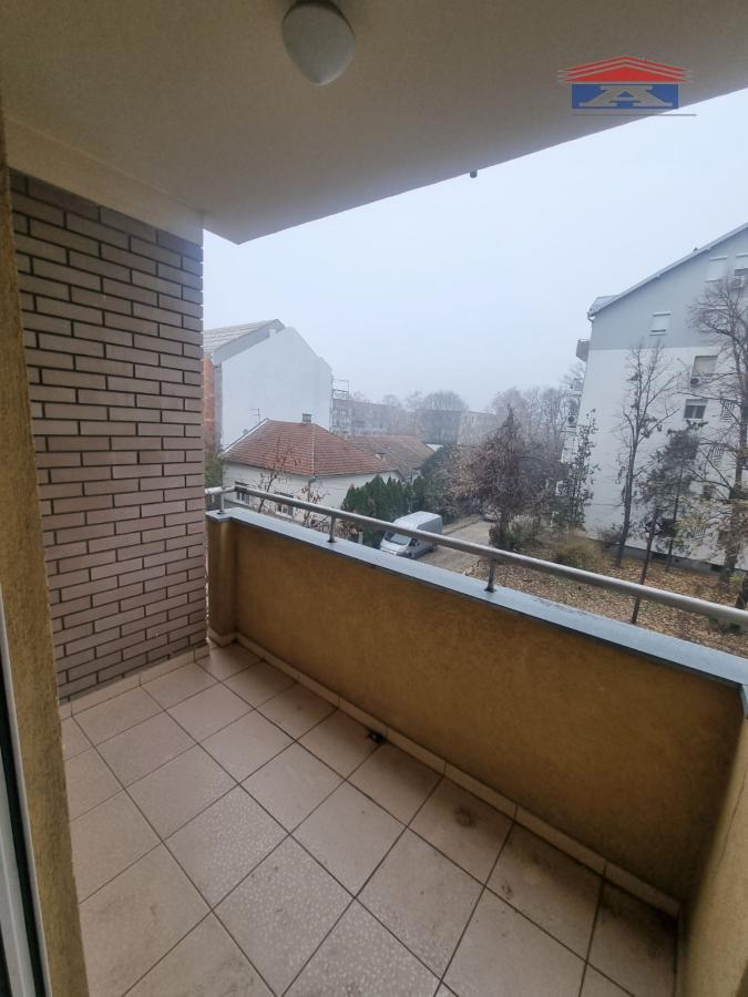 Stan Izdavanje Novi Sad  40 m2