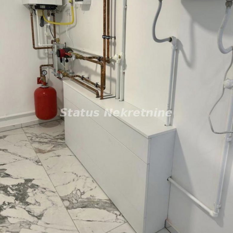 Kuća Izdavanje Novi Sad  180 m2