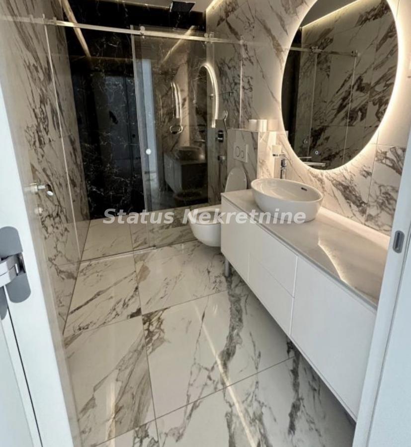 Kuća Izdavanje Novi Sad  180 m2
