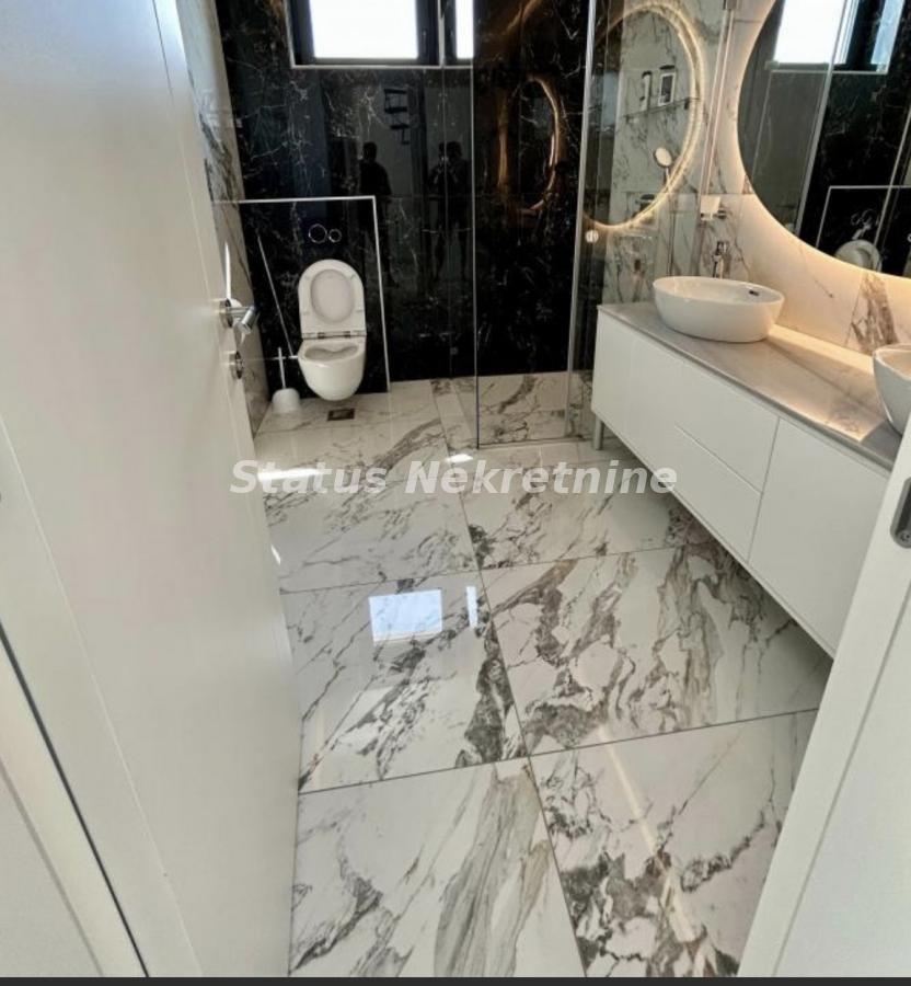 Kuća za izdavanje, Sremska Kamenica, Novi Sad, 180m², 2.000 €/mes
