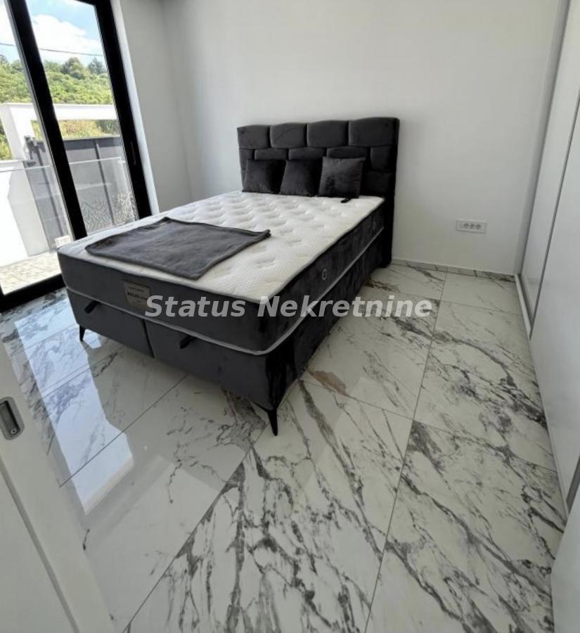 Kuća za izdavanje, Sremska Kamenica, Novi Sad, 180m², 2.000 €/mes