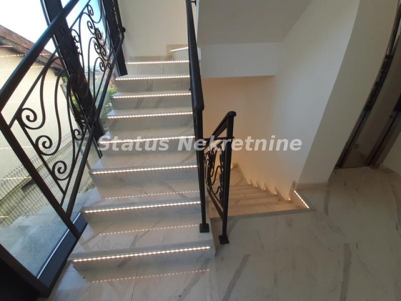 Stan Izdavanje Novi Sad  136 m2